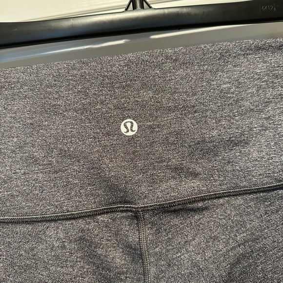 Lululemon Wunder Train - Performance fabric - Picture 2 of 3